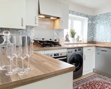 Impeccable 2 Bedroom House in Bicester Отели рядом с достопримечательностью «Парк Спайсболл Кантри»