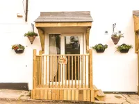 Deers Leap A Modern New Personal Holiday Let Hotels near St Briavels Castle