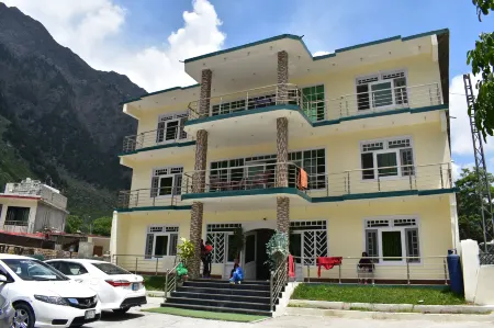 Hotel River View Naran