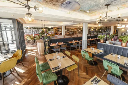 Oyster House Отели рядом с достопримечательностью «Клайн Гарденс»