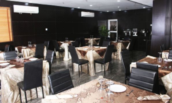 Aerol Hotel and Suites -Super Suite