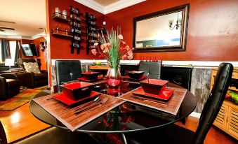 Amazin Lrg 3 Bed House w/ King Bed