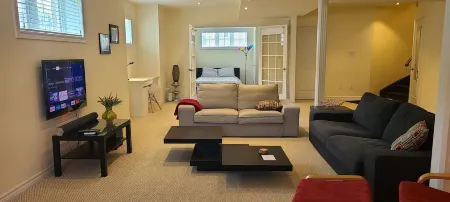 2 Bdrm, Kitchen, Laundry, Weekly - Monthly