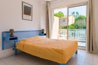 Lagrange Vacances le Domaine des Grands Pins