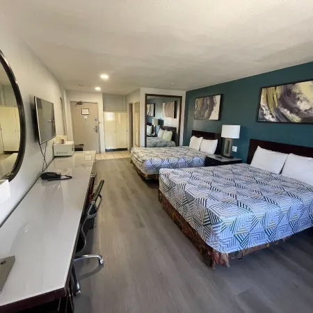 Portside Inn & Suites