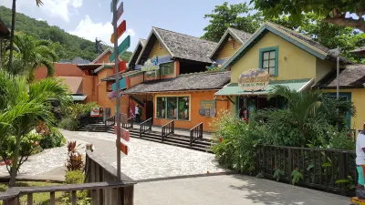 Ocho Rios Villa at Coolshade Hotels in Сент-Еннс-Бей