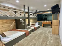 Sweetwater Cabin - private backyard, hot tub, bunk room & views of Bear Lake