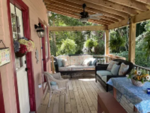 Fully Rennovated Beach Themed Apt Rental in Victorian Property Hotels in West Cape May