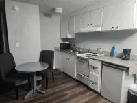 Elegant Retreat, Close Naval Bases, Food and Shopping