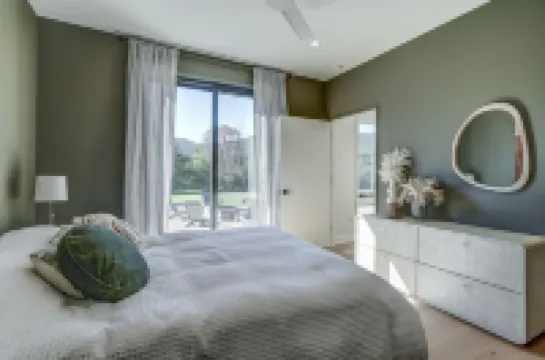 Mountain Retreat - Hot Tub, EV Charger, Play Equipment