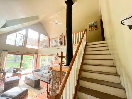 Charming Home with Fire Pit and Grassy Yard - Cozy Retreat