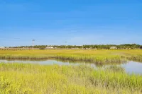 Charming Haven - WiFi, Air Conditioning, Close to Beaches Hotels in Garden City