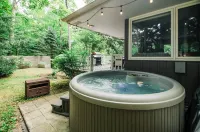 Spacious Living and Hot Tub Oasis - Chic Modern Retreat