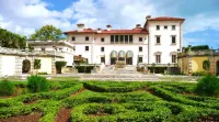 Fully-Equipped Kitchen and Smart TV - Charming Historical Oasis Hotels in der Nähe von Universität von Miami