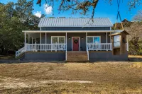 Charming Cottage with Scenic Privacy and Wildlife - Romantic Sanctuary Hotels near Lyndon B. Johnson National Historical Park