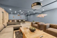 Chic Retreat - Patio, Pool, Walk to Broadway