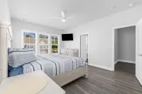 Resort Access and Alfresco Dining with Full Kitchen - Inviting Getaway