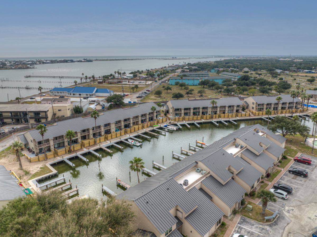 Fisherman Friend! - Coastal Condo - Views Await!