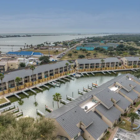 Fisherman Friend! - Coastal Condo - Views Await!