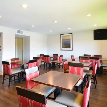 Comfort Inn & Suites Moreno Valley Near March Air Reserve Base