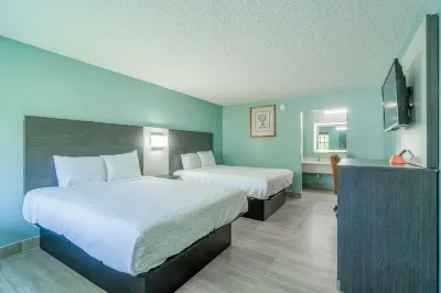 Lone Star Inn & Suites by OYO Harlingen TX فنادق في هارلينغن
