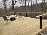 Nash’s cabin in Leitchfield that is Pet Friendly, WIFI, w/ Creek.
