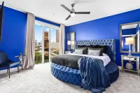 Rooftop Pool and Gym with Skyline Views - Stunning Luxury Retreat