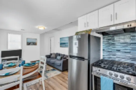 Bright Patio and Cozy Modern Living - Charming Coastal Haven