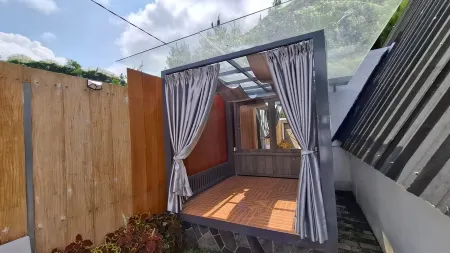 HIMALAYA 2 - TRIANGLE Отели в г. Cisarua