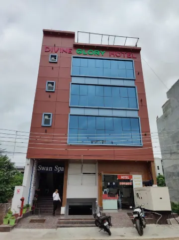 Divine Glory Hotel