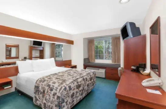 Microtel Inn & Suites by Wyndham Wellton Hotels in 