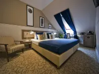 Hotel Jägerhorn Hotels near Backo Mini Express