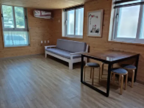 Odae Mountain Golden Light Pension Hotels near Odaesan National Park