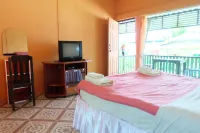 Nam Phueng Place 2 Hotell i Ban Saeo