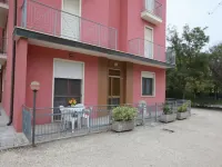 Spacious Flat 50mt from the Beach