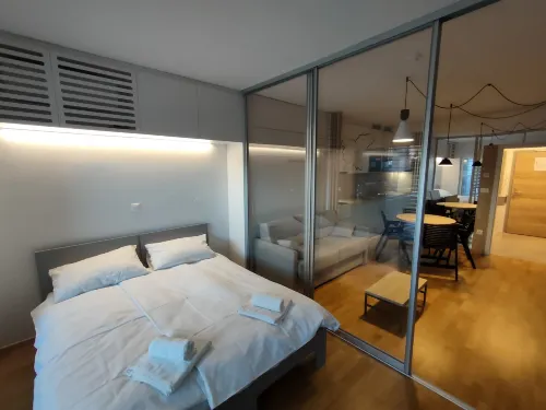 Burger Bar - Bed & Breakfast Rezidenca Pipanova - parking