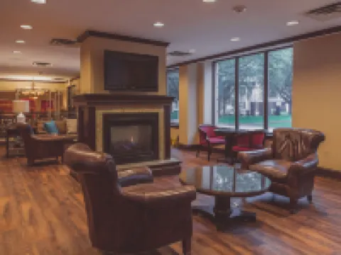 โรงแรมเดอะพาร์ควิว โรงแรมในซีราคิวส์