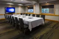 Inn at the Forks - Business