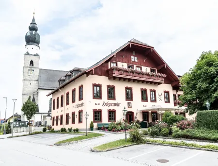Salzburg Hotel Holznerwirt Отели в г. Ойгендорф