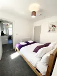Cherry Property - Hornby Road Hotels in Greenhalgh-with-Thistleton