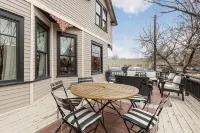 Spacious main level 2 bdrm off Missoula Hip Strip, across river from downtown