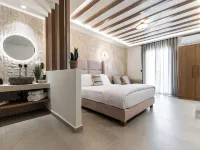 Perla Hotel Hotels near Portara