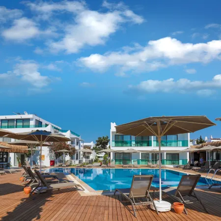 Yalipark Beach Hotel