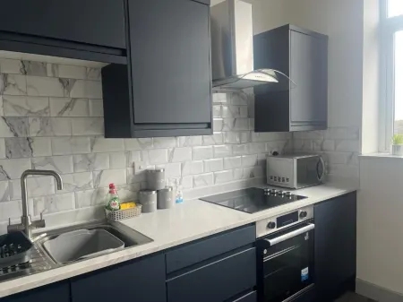 1 Bed Flat - Sleeps 2 - Pets - Parking - Wifi