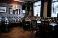Black Dog Inn - parking