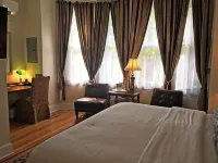 โรงแรมมอร์ริส เฮาส์ - อ่างจากุชชี่