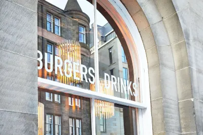 St Christopher's Edinburgh Old Town Hotels near Caffe Nero, Multrees Walk