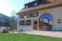 A l'Ombre du Verger - Mountain view