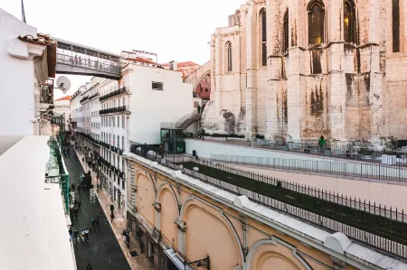 The Lift Apartments by Ridan Hotels Отели рядом с достопримечательностью «площадь Рестаурадориш»