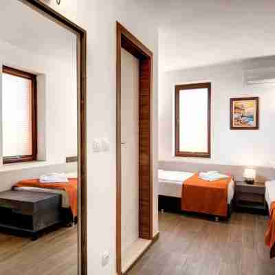 Panorama Blue Family Hotel and Free Parking Rooms